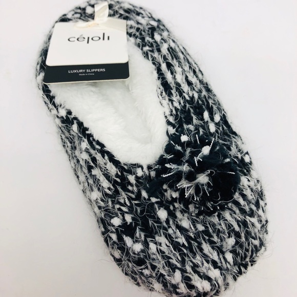 🦋 Cejoli Frosted Pom-Pom Slippers Sz. S/M 🦋 - Picture 2 of 3